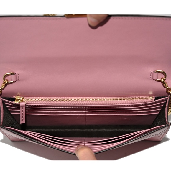 NEW GUCCI ICON GG SIGNATURE CHAIN WALLET - Picture 8 of 8